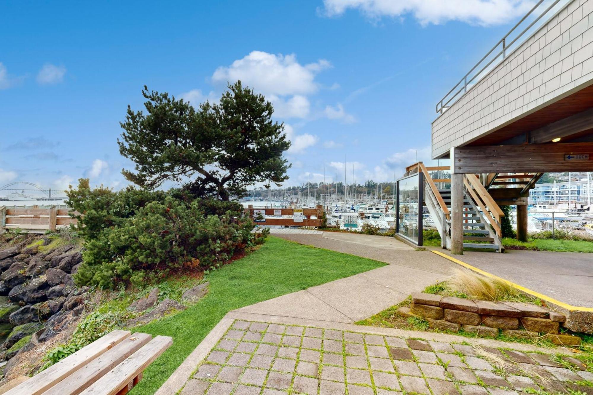 Beautiful Briny Retreat * Newport